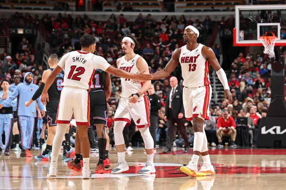 开云入口-吉迪轮休公牛丢绝平三分惜败热火 热巴20+12鲍威尔21分